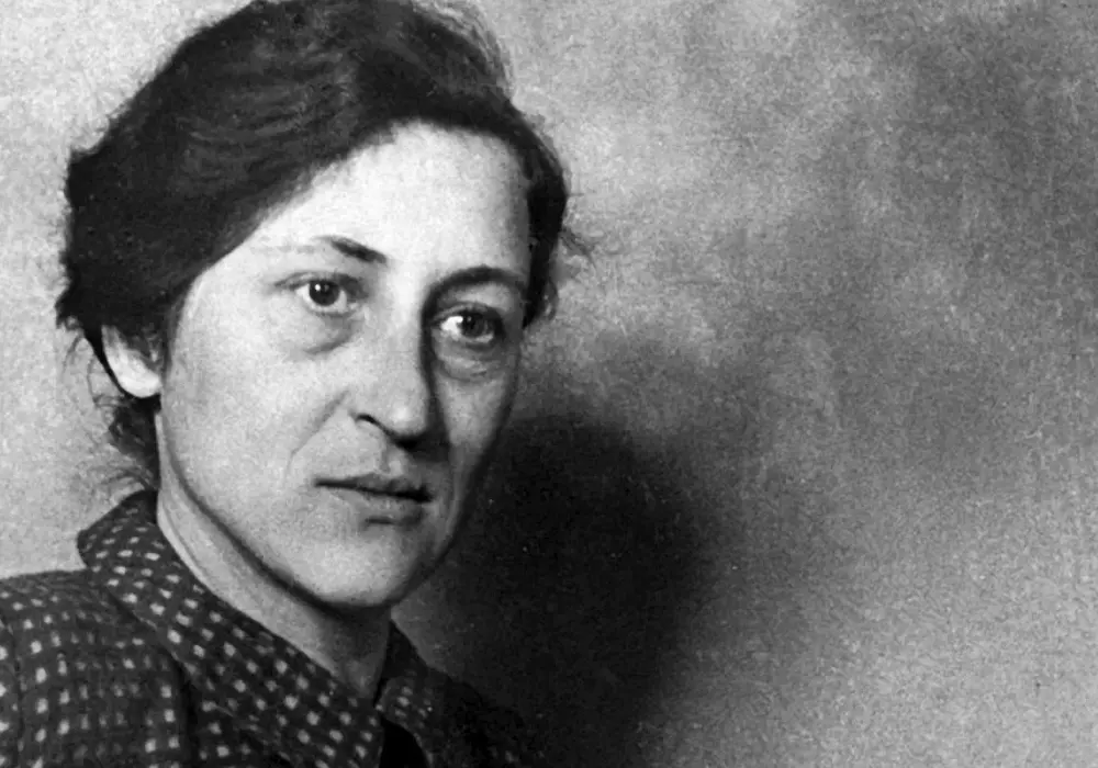 Ewolucja kobiety w literaturze: od Ewy po współczesne bohaterki