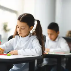 Egzamin ósmoklasisty angielski: Ile trwa? Opanuj 110 minut!