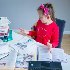 Jakiego angielskiego uczymy się w szkole? Wszystko o szkolnym programie