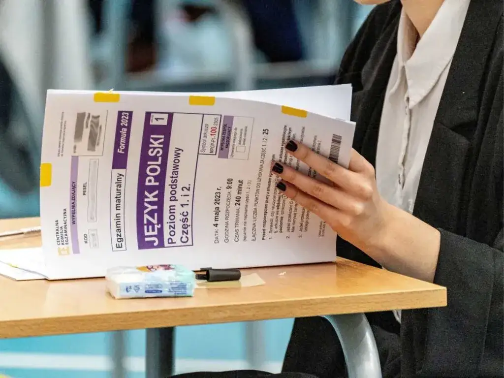 Zdjęcie Rozprawki maturalne - kompletny poradnik: struktura, zasady i przykłady