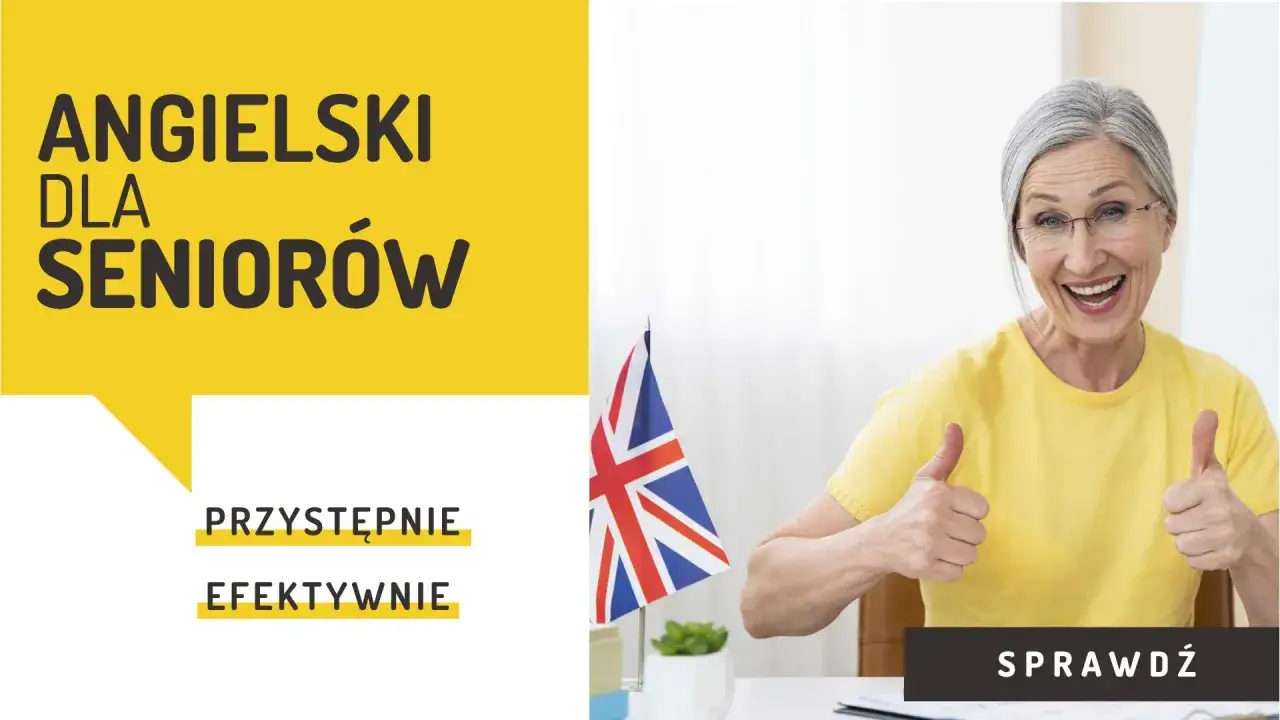 starsza osoba ucząca się angielskiego online uśmiechnięta