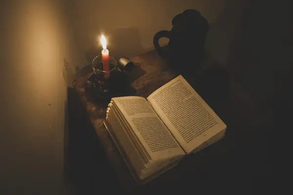 Bieda vs bogactwo w literaturze: analiza motywu i przykładów