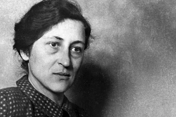 Ewolucja kobiety w literaturze: od Ewy po współczesne bohaterki