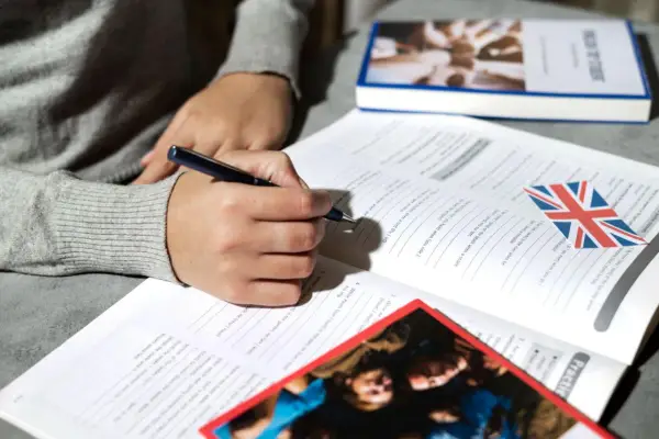 Indywidualna nauka języka angielskiego – dlaczego warto wybrać spersonalizowany tok nauczania?