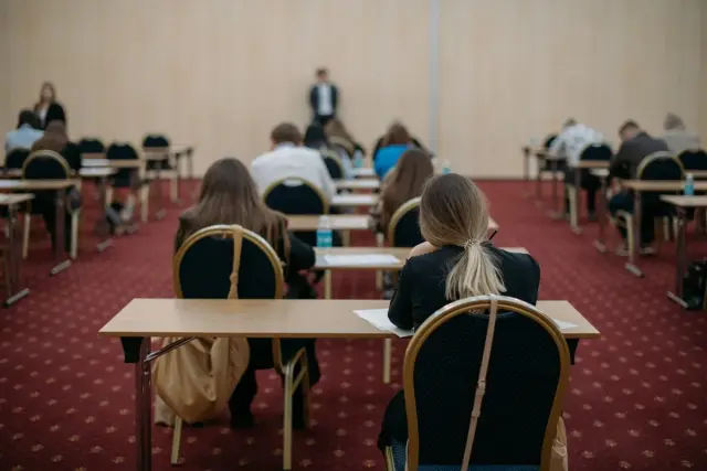 O której zaczynają się matury? Sprawdź godziny egzaminów